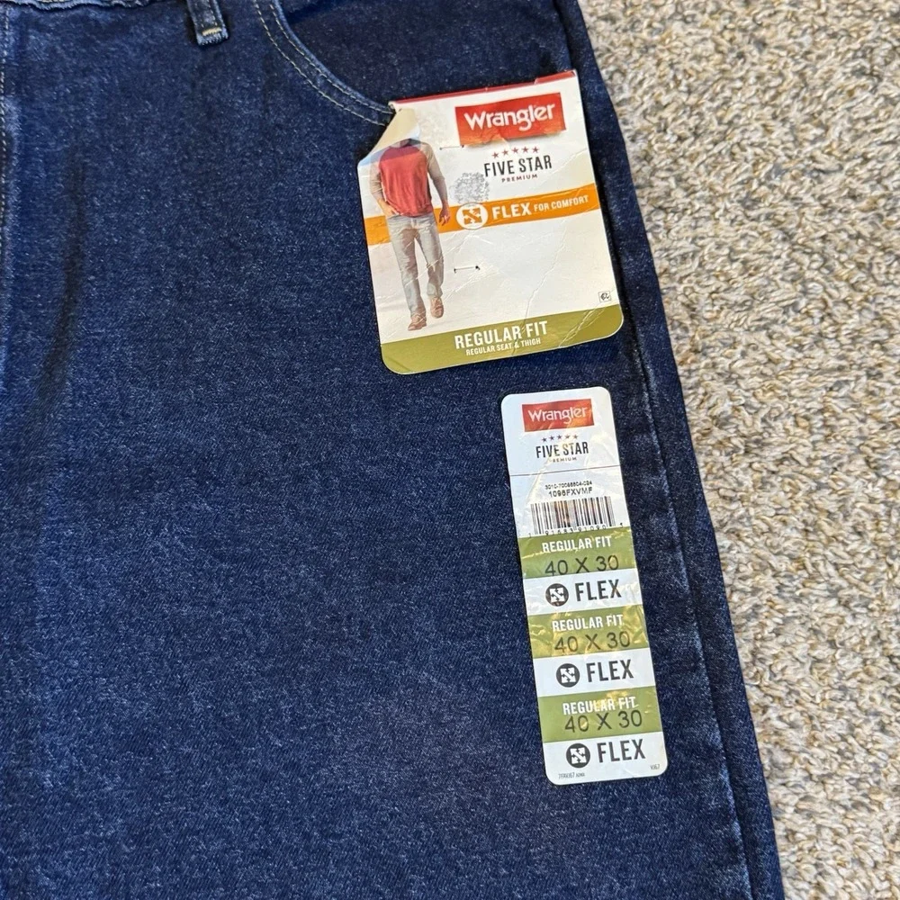 NWT Wrangler Flex Regular Fit 5 Star Premium Denim Mens Size 40x30 Blue Jeans